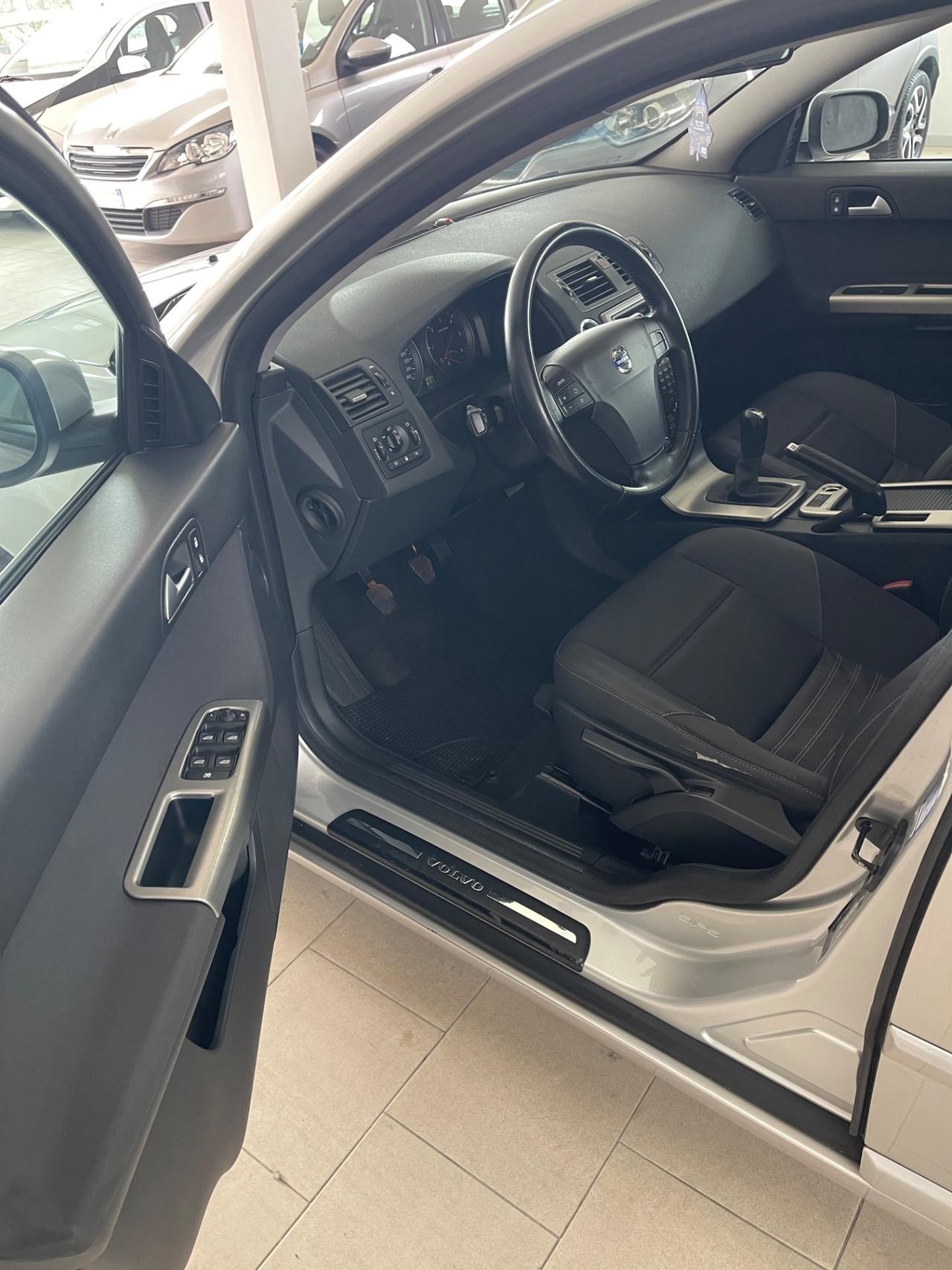 Volvo S40 2.0 D cat Summum