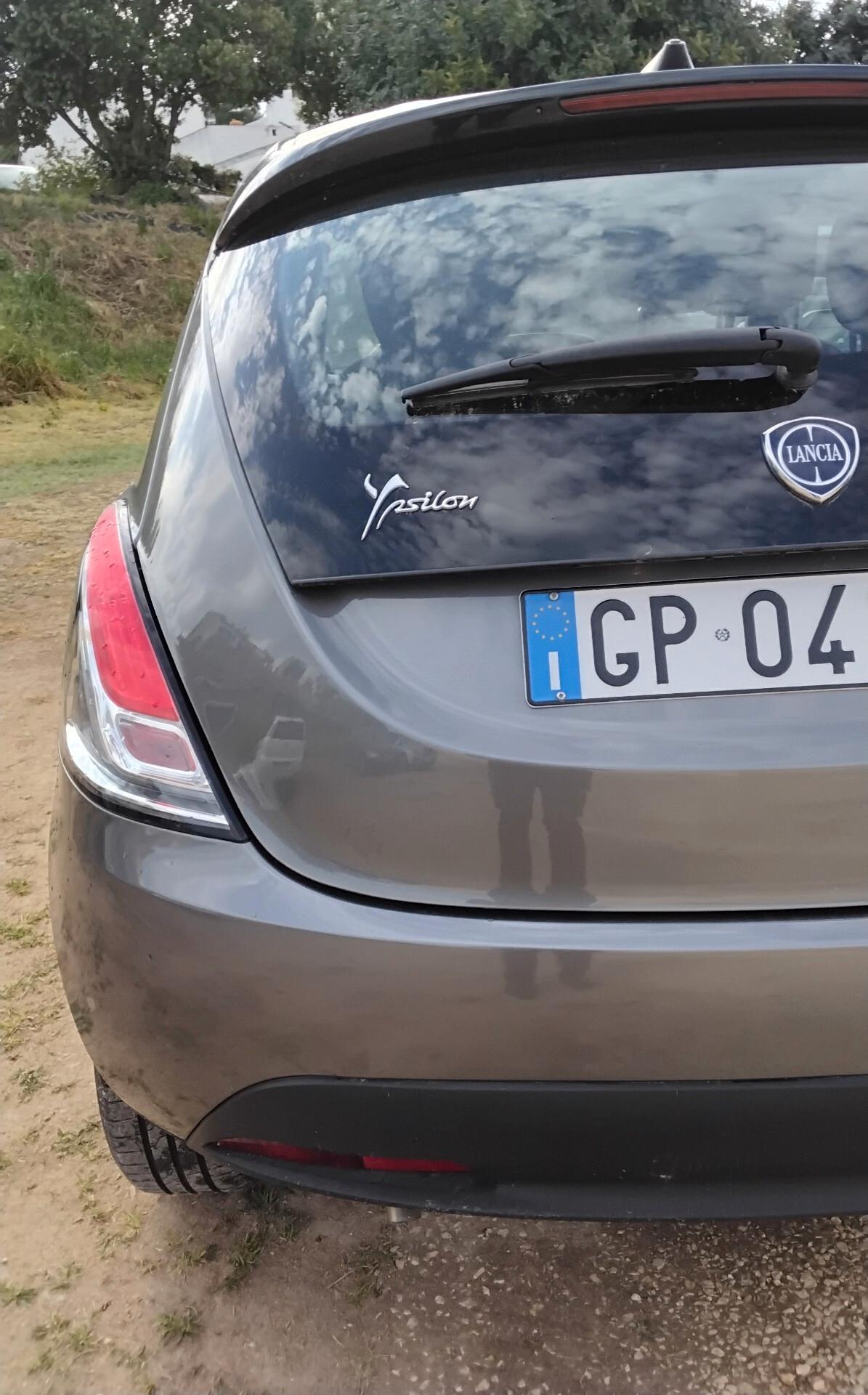 Lancia Ypsilon 1.0 FireFly 5 porte S&S Hybrid UnYca