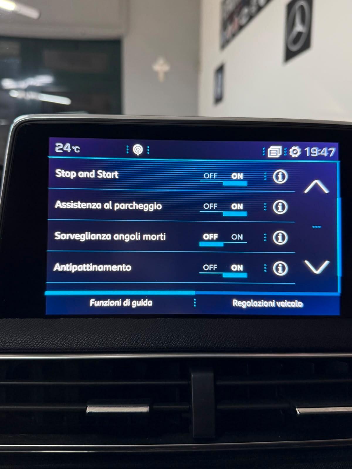 Peugeot 3008 BlueHDi 120 EAT6 S&S Allure