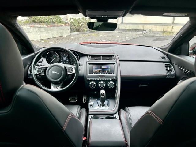 Jaguar E-Pace 2.0D 180 CV AWD R dynamic Chequered Flag