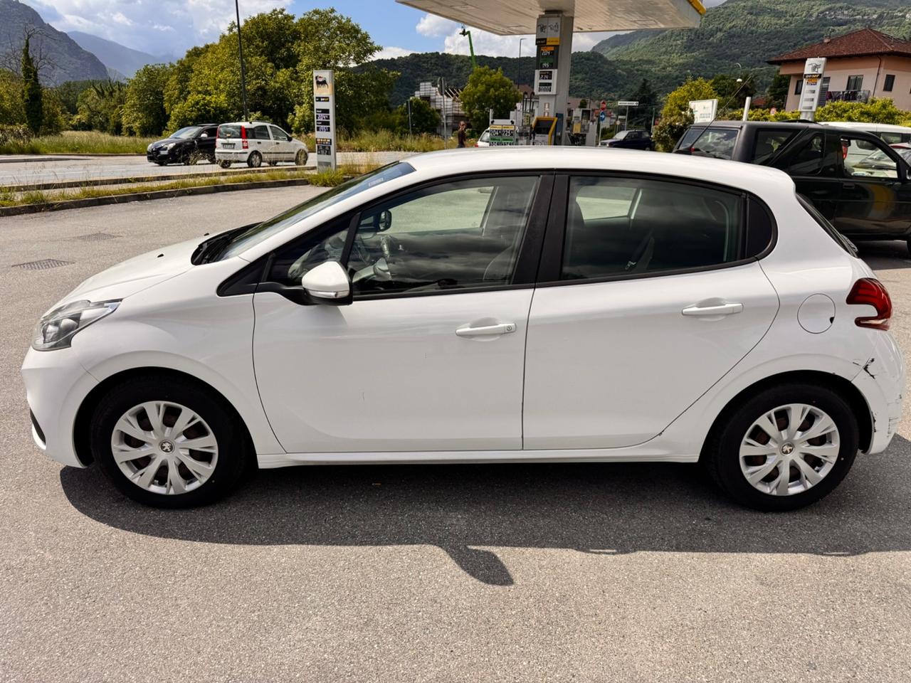 Peugeot 208 BlueHDi 75 5 porte Allure AUTOCARRO 5 POSTI
