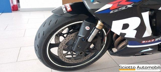 SUZUKI GSX R 600 .