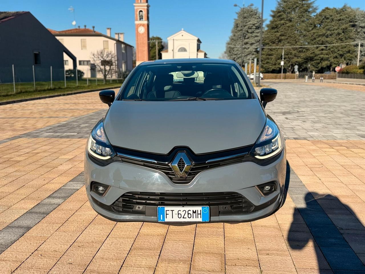 Renault Clio 1.5 dCi 5 porte Moschino Intens neopatentati