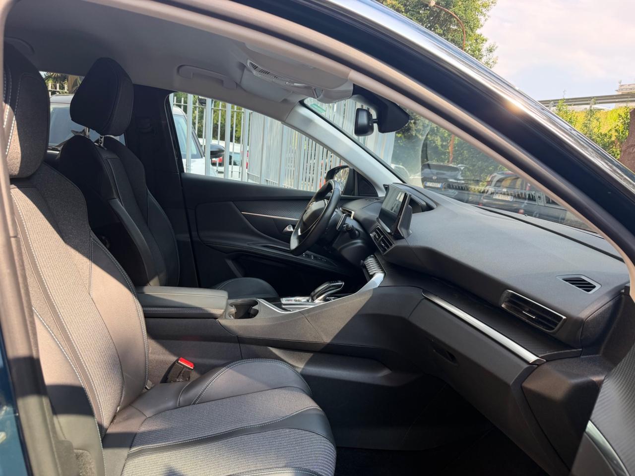Peugeot 3008 BlueHDi 130 S&S Allure Pack