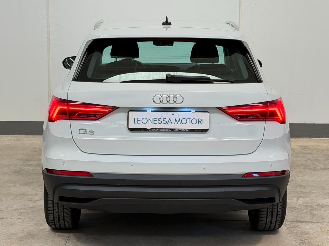 Audi Q3 45 TFSI e S tronic Business