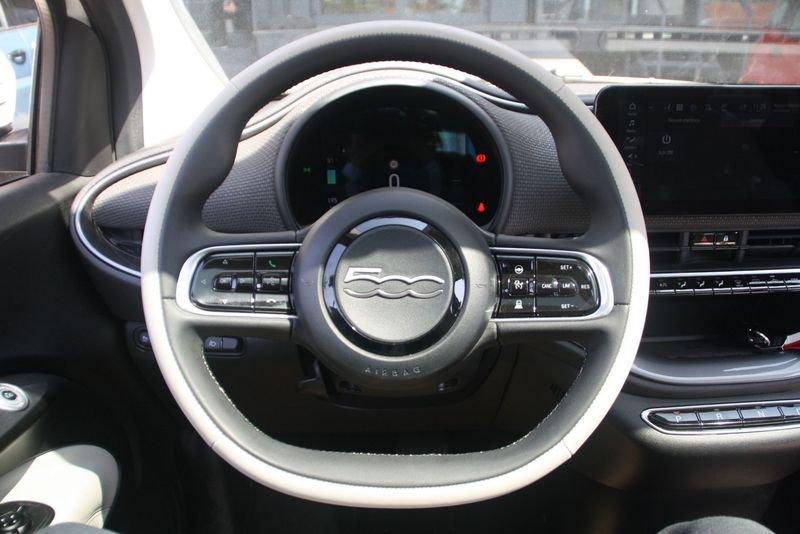 FIAT 500 La Prima Berlina 42 kWh