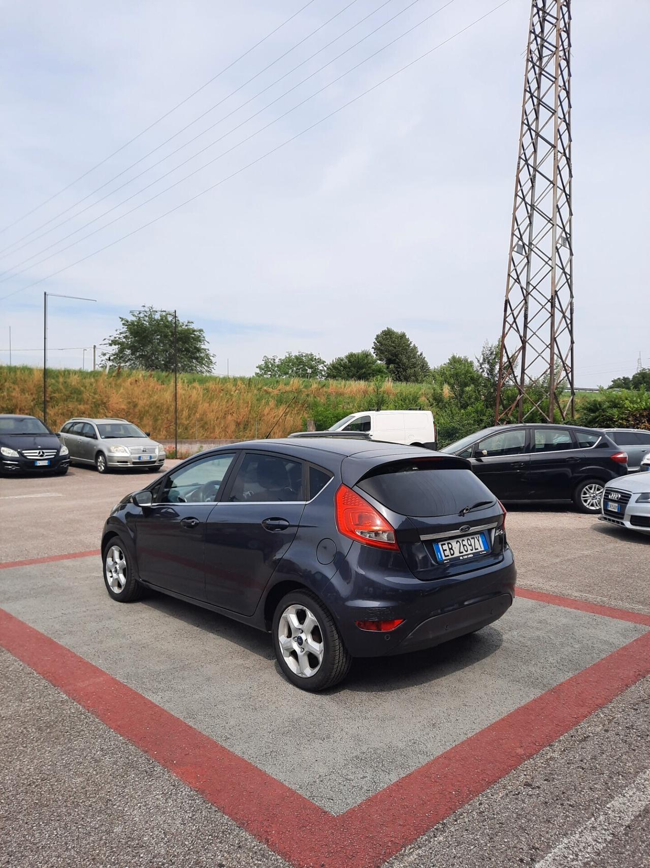 Ford Fiesta 1.6 TDCi 95 CV 5p. Titanium