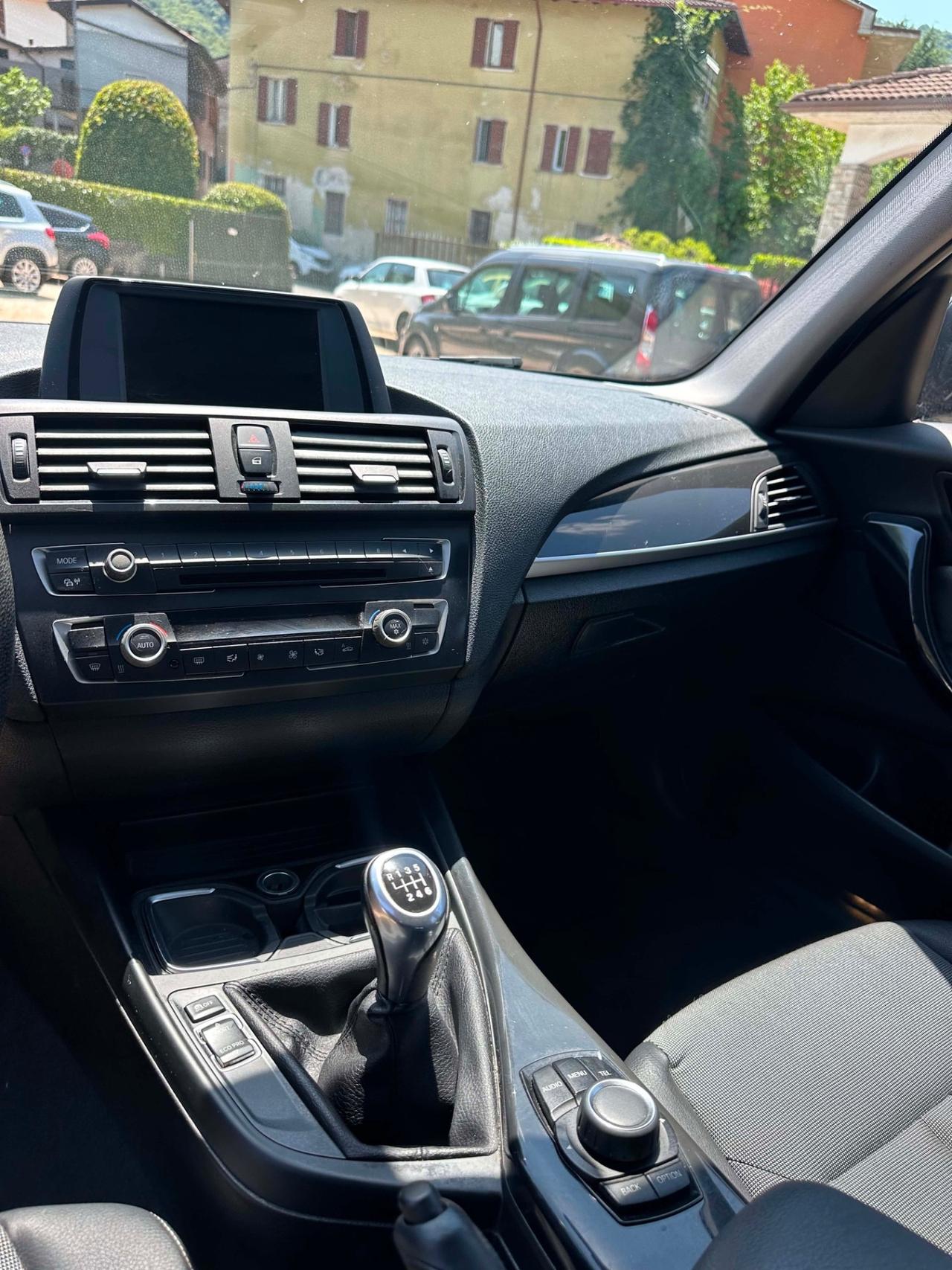Bmw 116d 5p. URBAN UNICOPR KMCERT