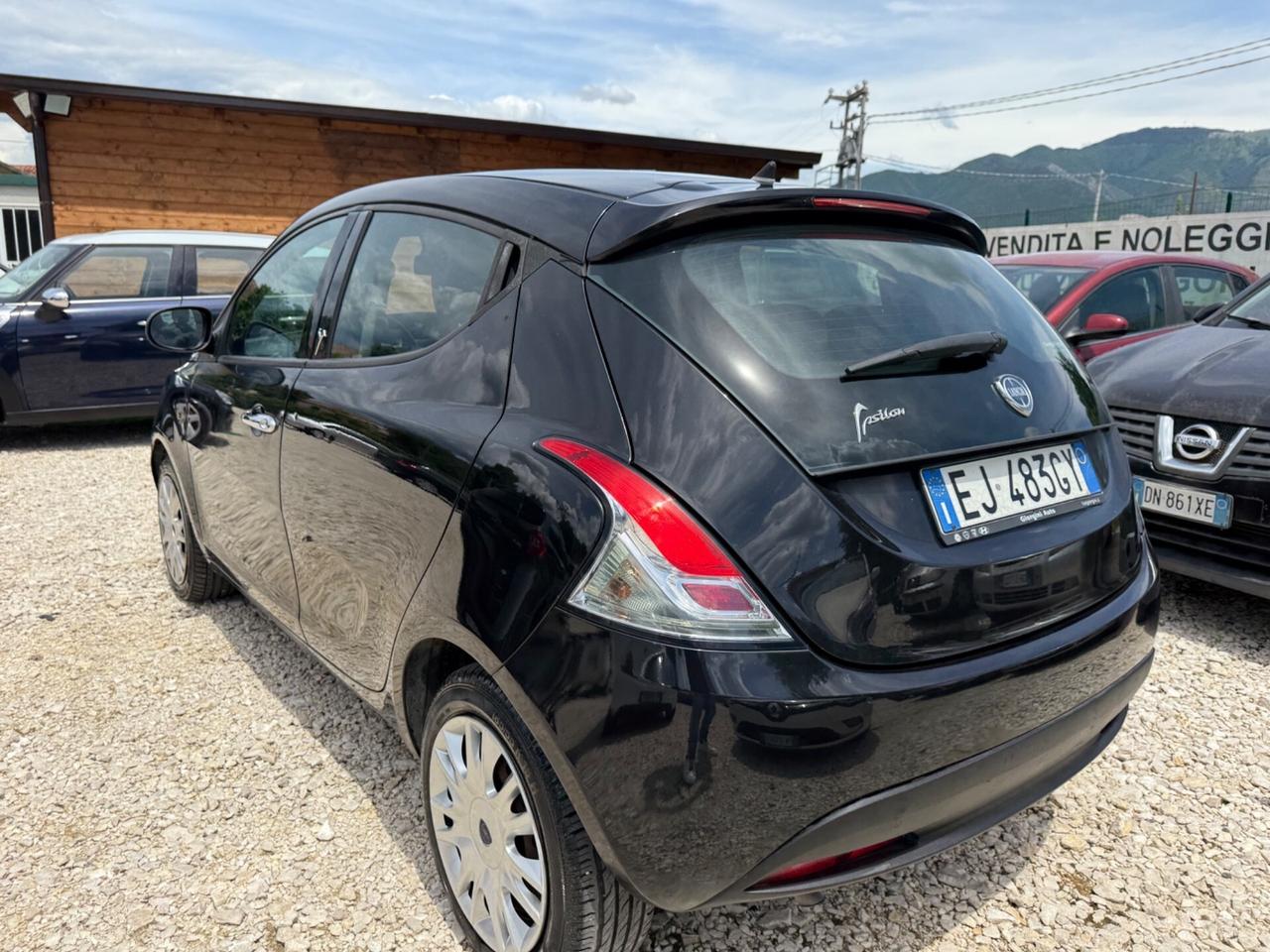 Lancia Ypsilon 1.2 69 CV 5 porte GPL Ecochic Gold