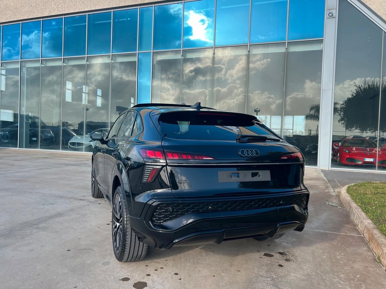 Audi Q3 Spb 2.0 S line Possibilità noleggio no scoring