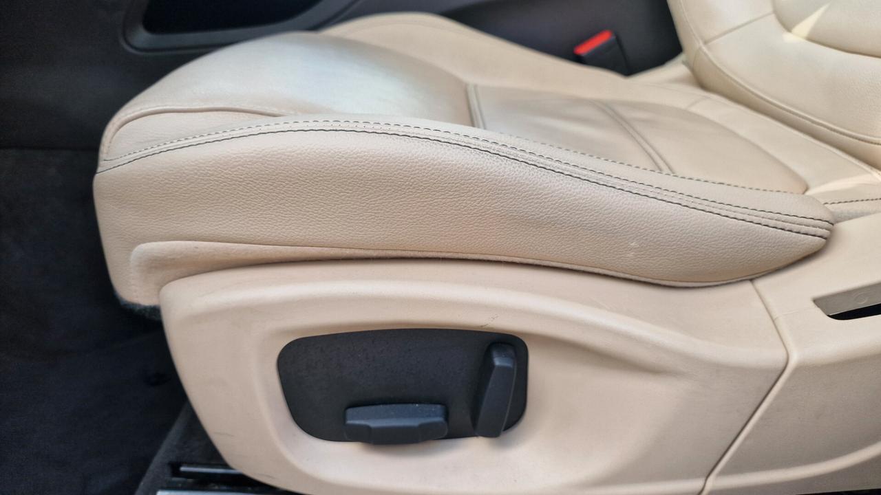 Jaguar F-Pace 2.0 D 180 CV AWD Prestige