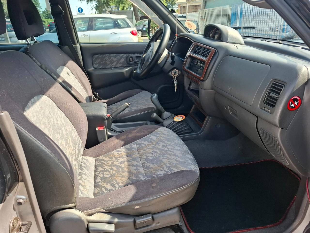 Mitsubishi L200 2.5 TDI 4WD Club Cab Pick-up GLS