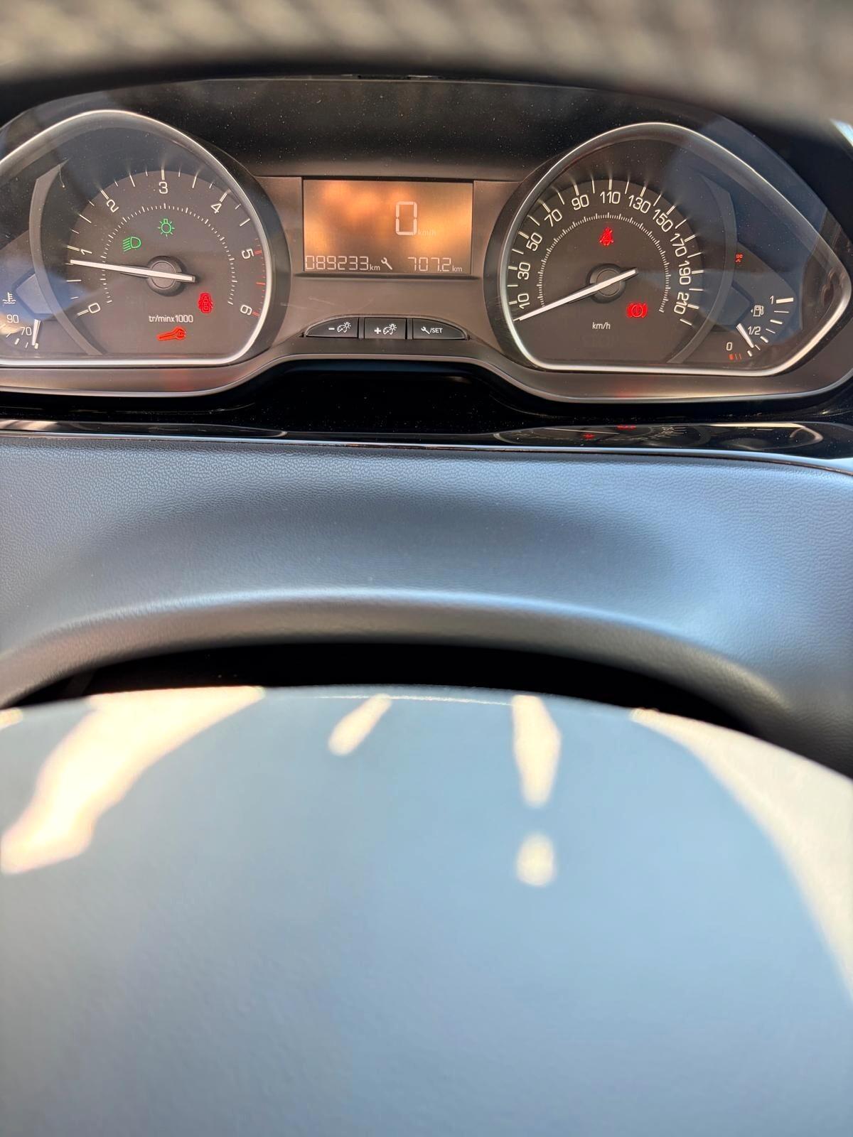 Peugeot 208 BlueHDi 100 S&S 5 porte Active