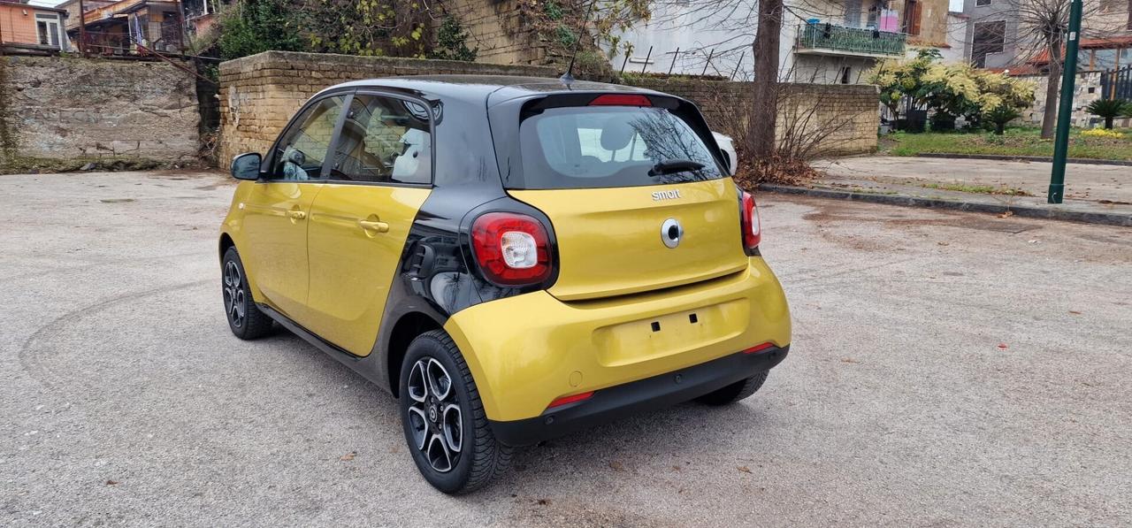 Smart ForFour 1.0 70CV PRIME LED NAVI. FINANZIAMENTI ANCHE SENZA BUSTA PAGA!