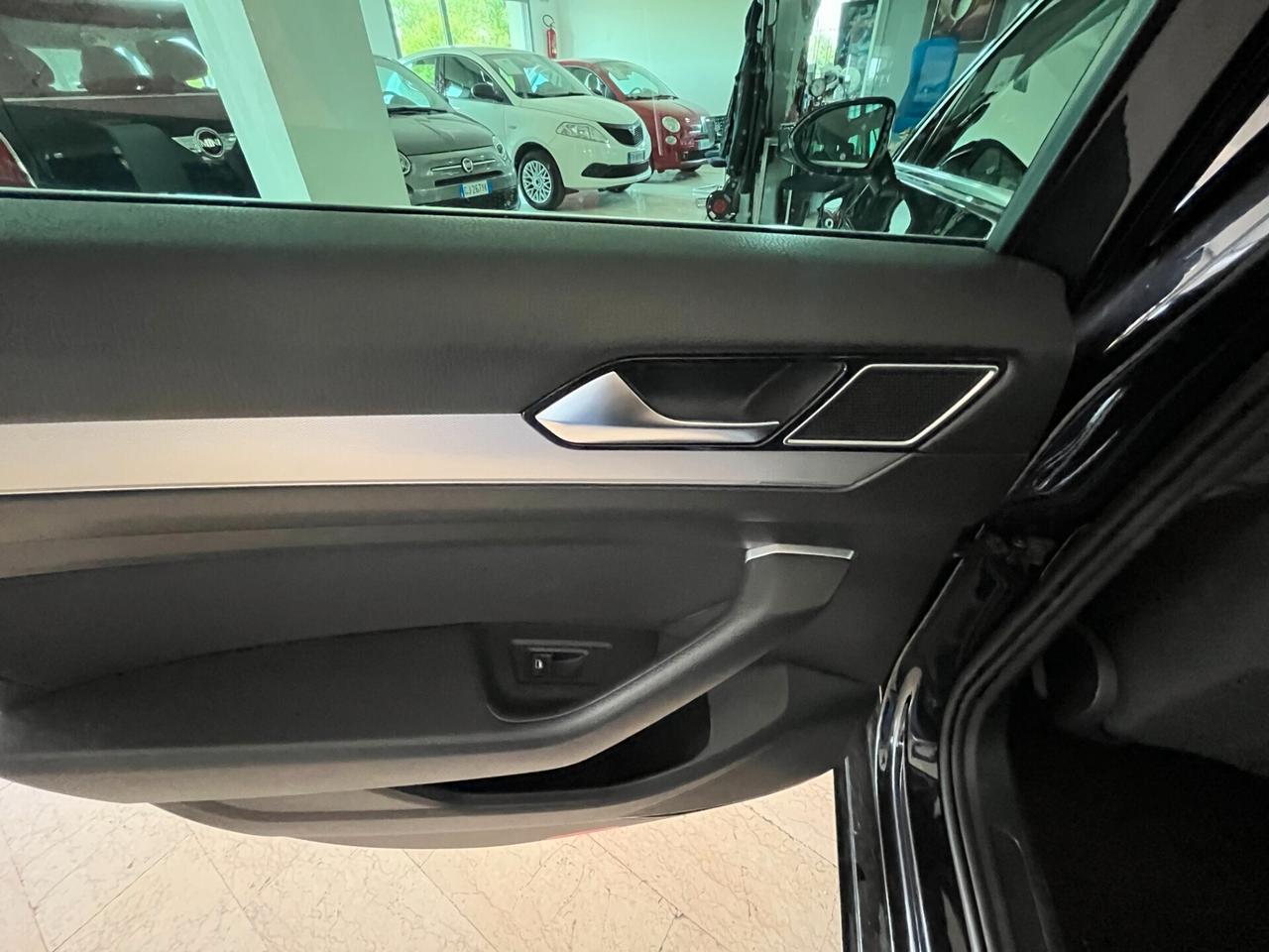 Volkswagen Passat Variat1.6 Tdi Automatica DSG 18"