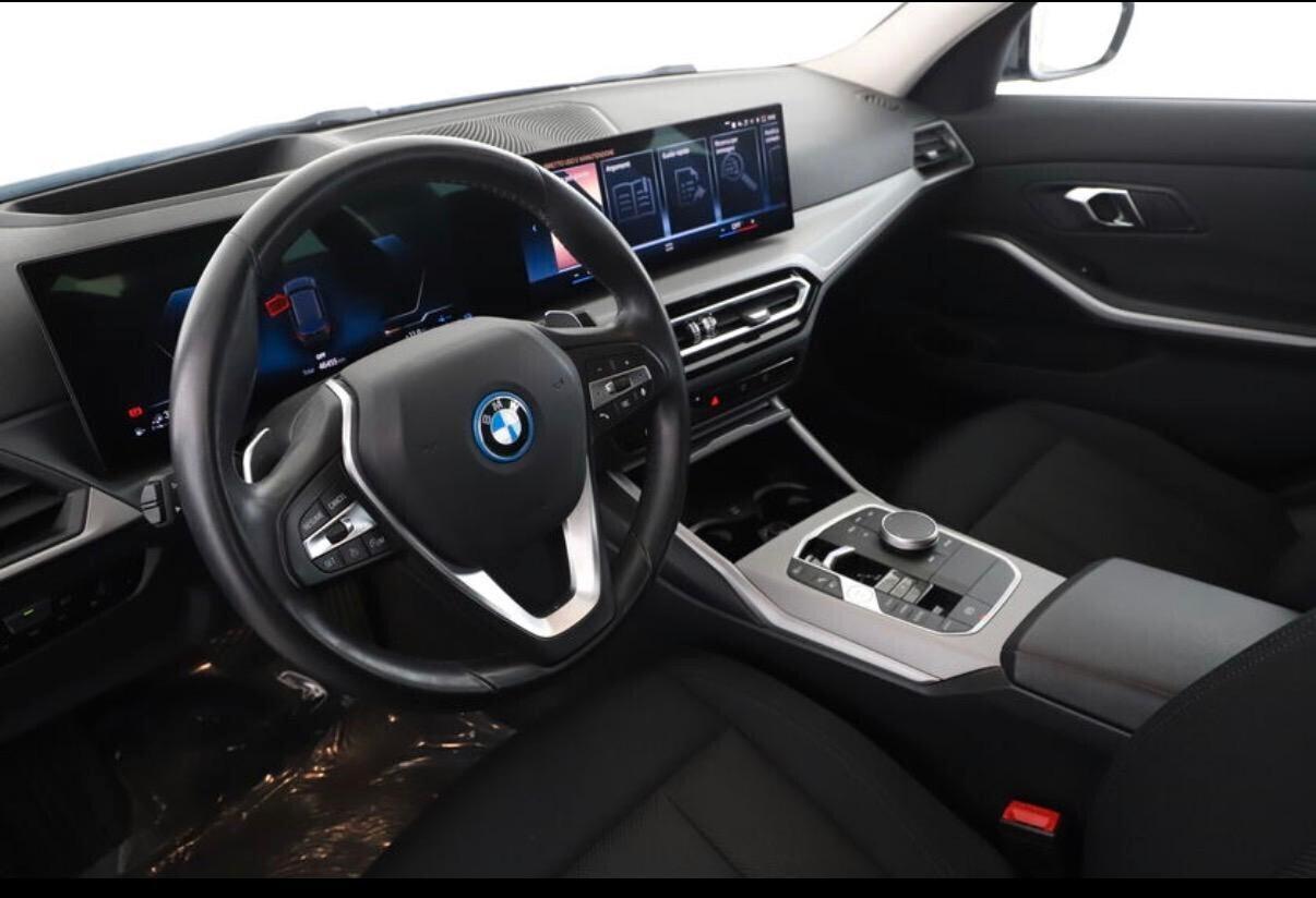 BMW 320 e Touring 204 cv Hybrid - Plug-in