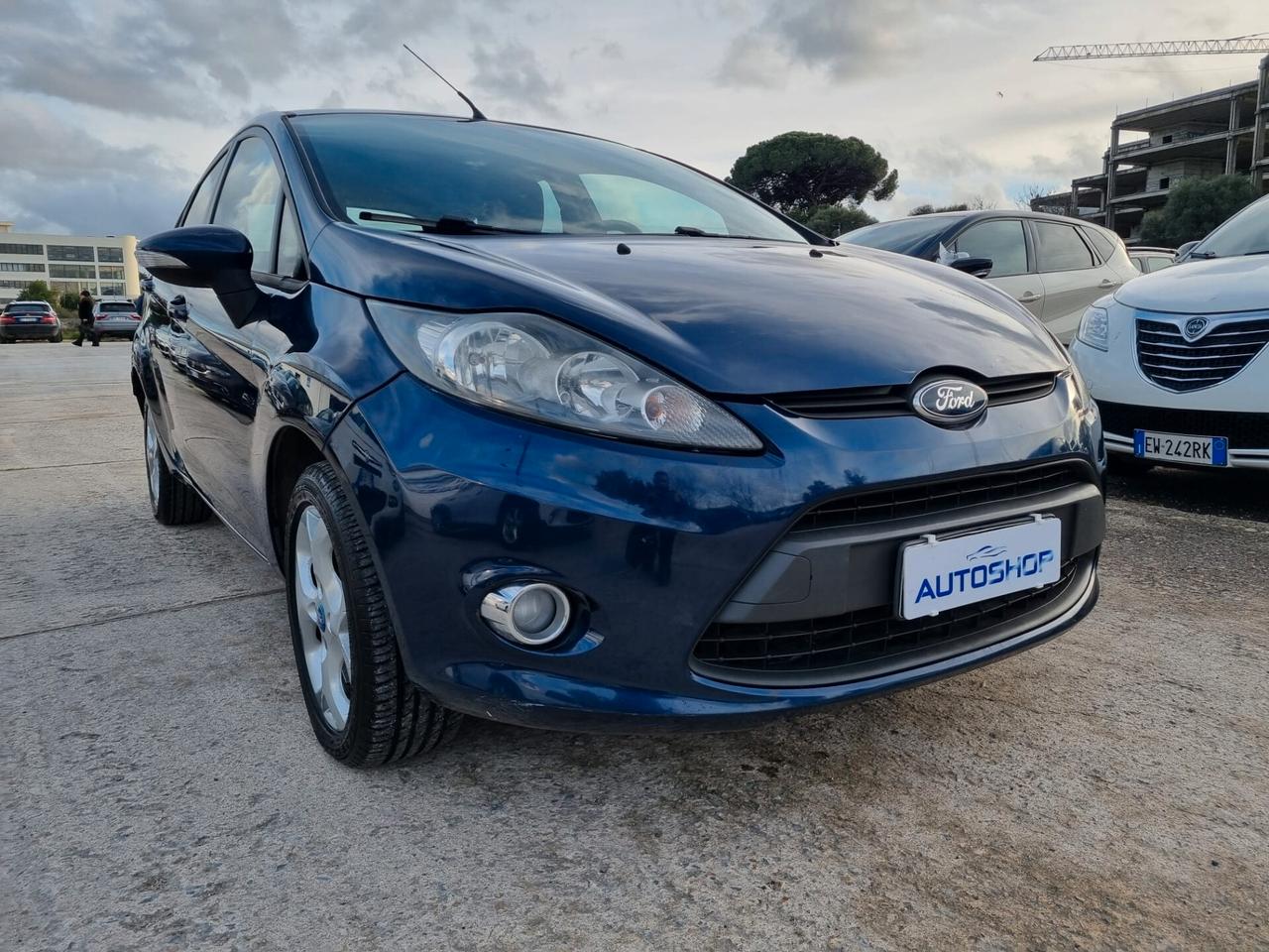 Ford Fiesta 1.4 TDCi 70CV 5 porte Titanium