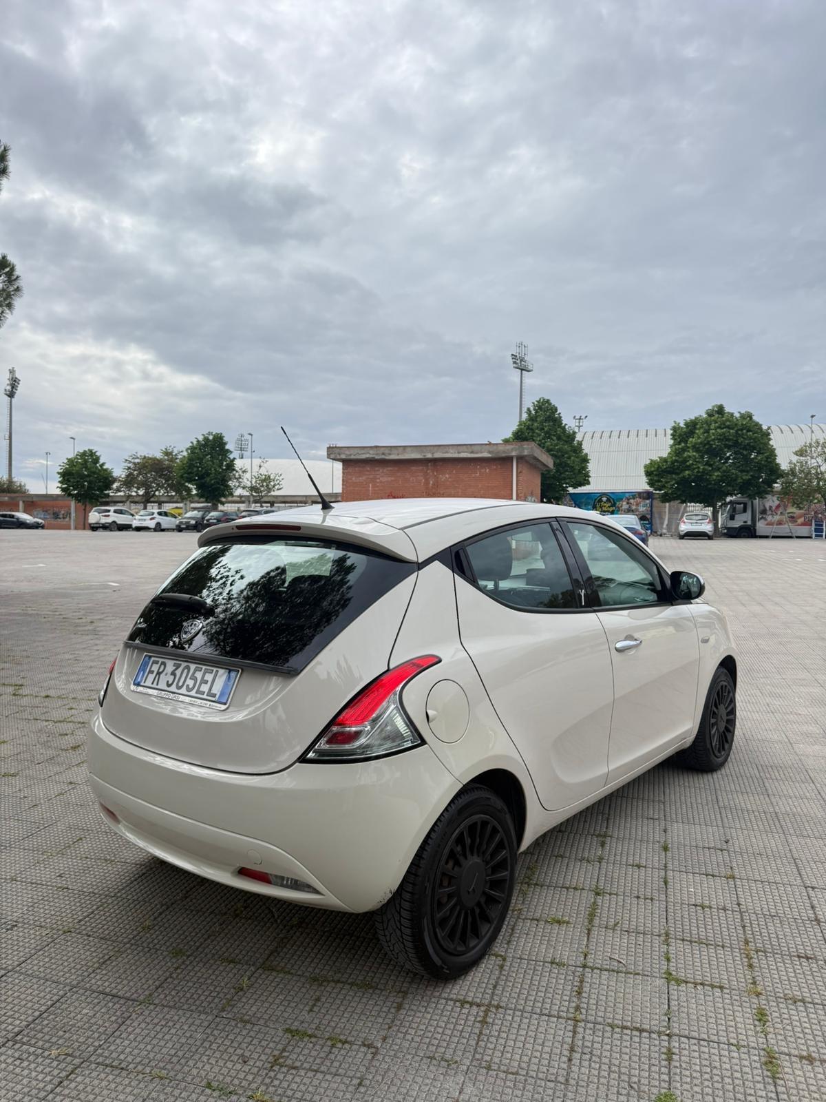 Lancia Ypsilon 1.2 69 CV 5 porte GPL Ecochic Unyca