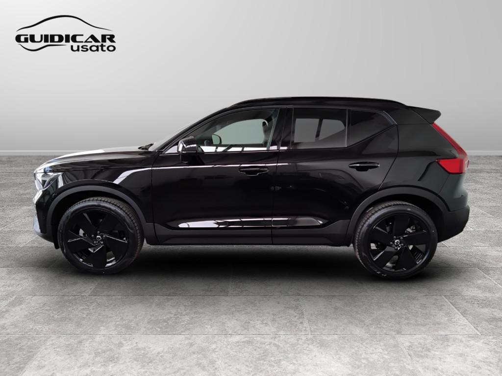 VOLVO XC40 2023 - XC40 2.0 b3 Plus Black Edition auto