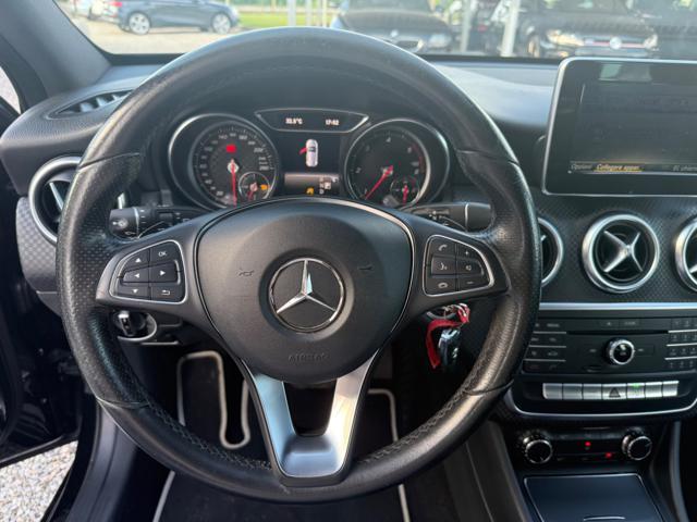 MERCEDES-BENZ A 200 d Automatic Premium
