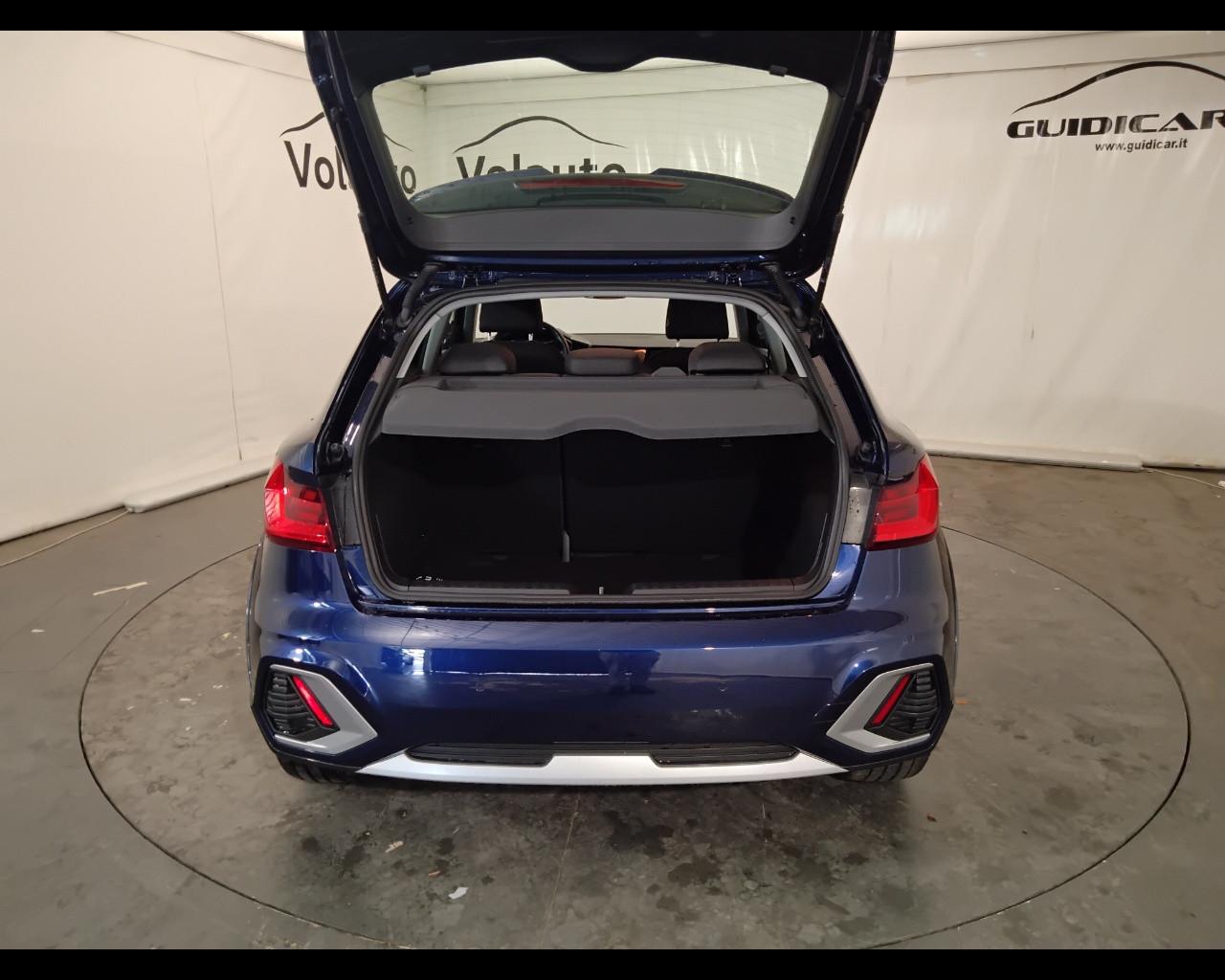 AUDI A1 II 2022 allstreet - A1 allstreet 30 1.0 tfsi Identity Contrast 110cv s tronic