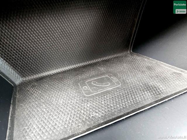 VOLKSWAGEN Golf 1.0 eTSI EVO DSG Life