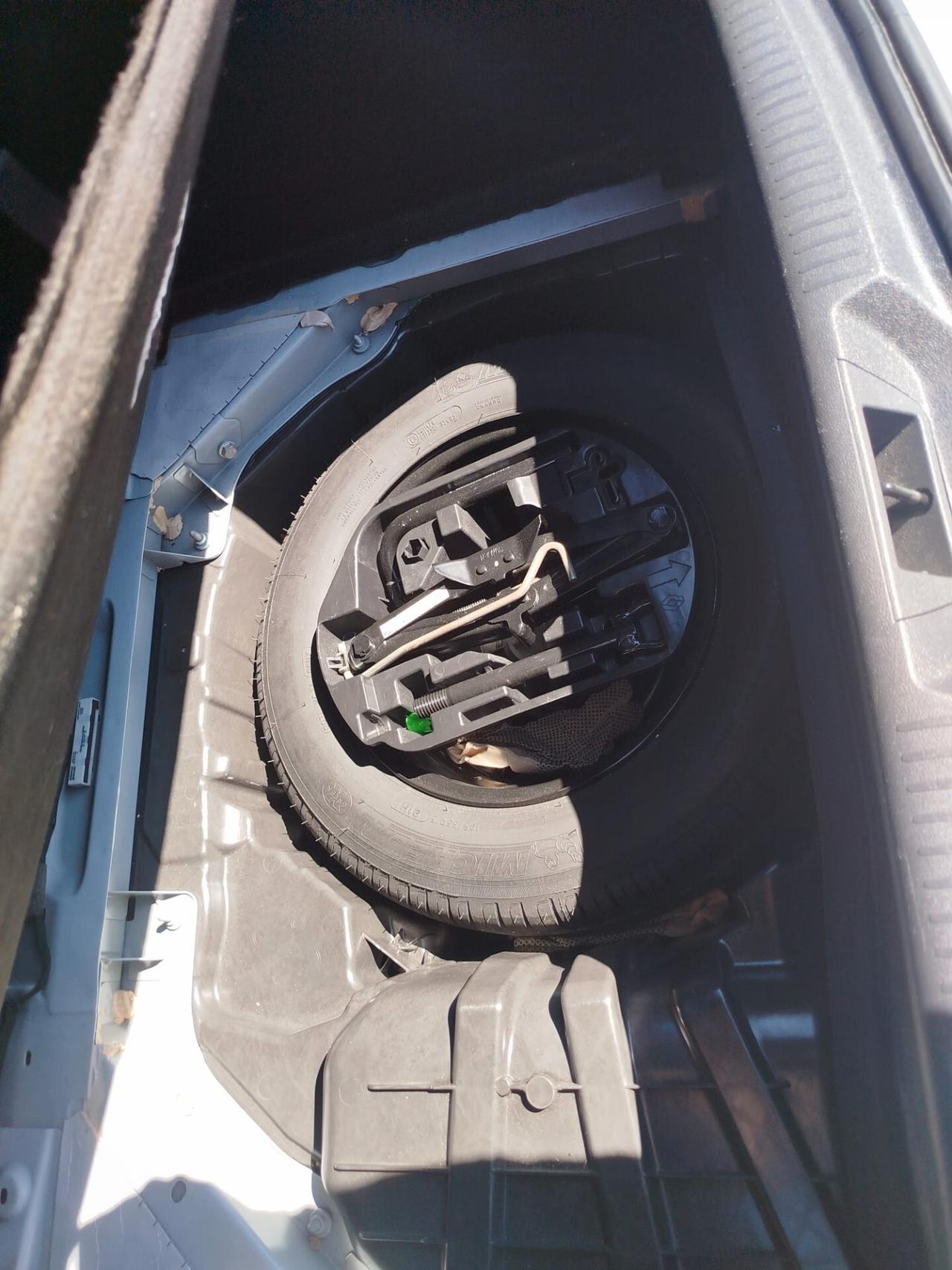 MEGANE 1.5dci-110cv *DISTRIBUZIONE FATTA* TAGLIANDI CERTIFICATI- GARANZIA 12 MESI