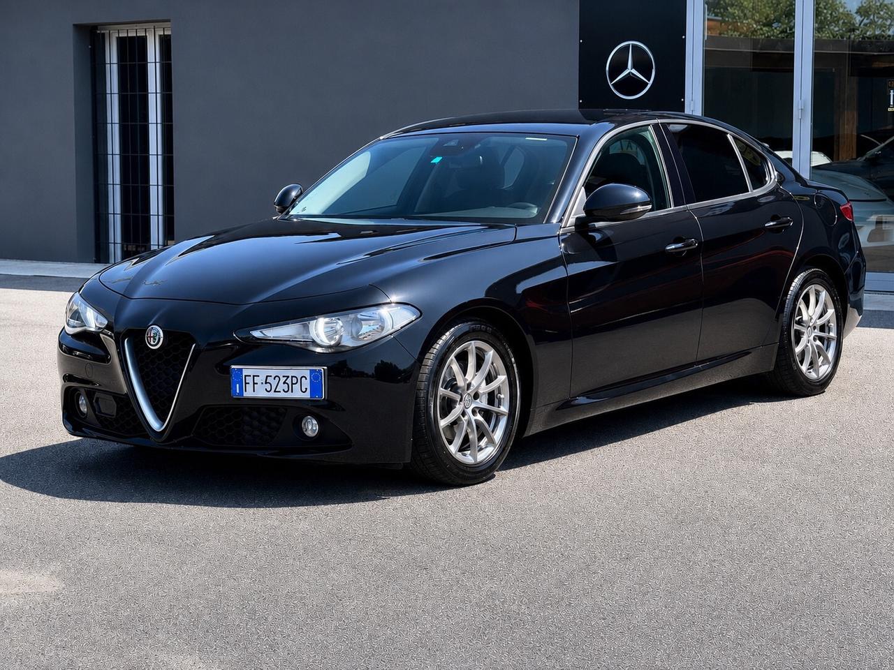 Alfa Giulia 2.2 Turbodiesel 150 CV distribuzione e frizione eseguita
