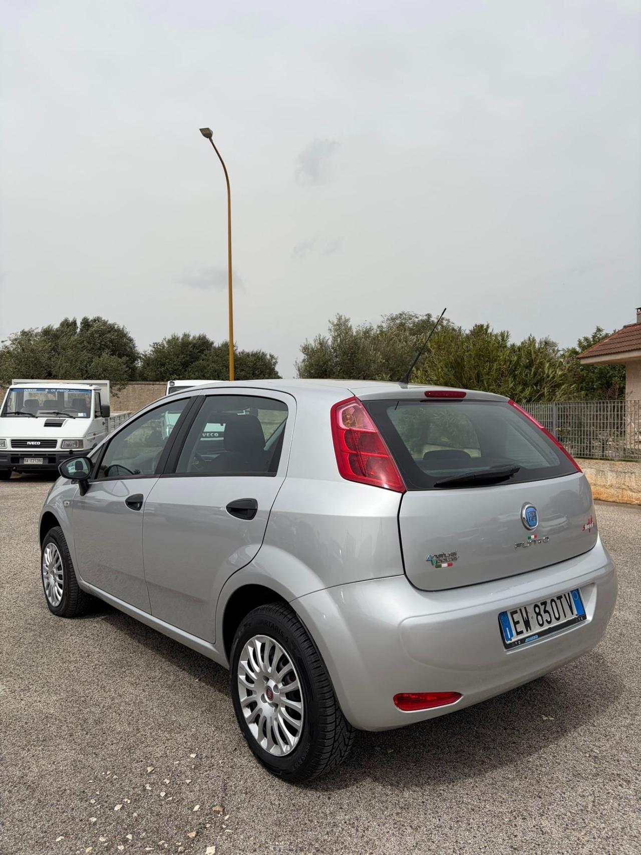 Fiat Punto 1.4 8V 5 porte Natural Power Street