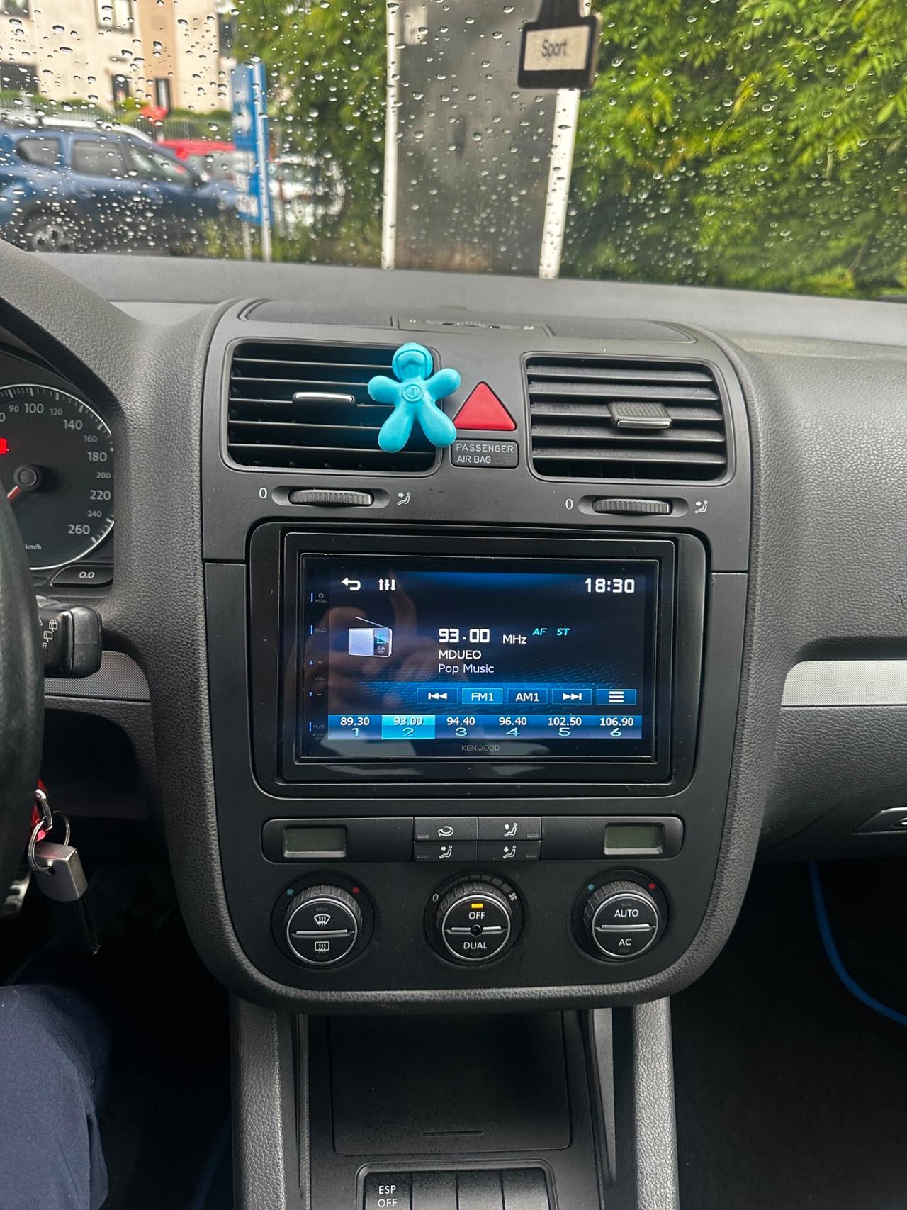 Volkswagen Golf 1.6 16V FSI 5p. Comfortline