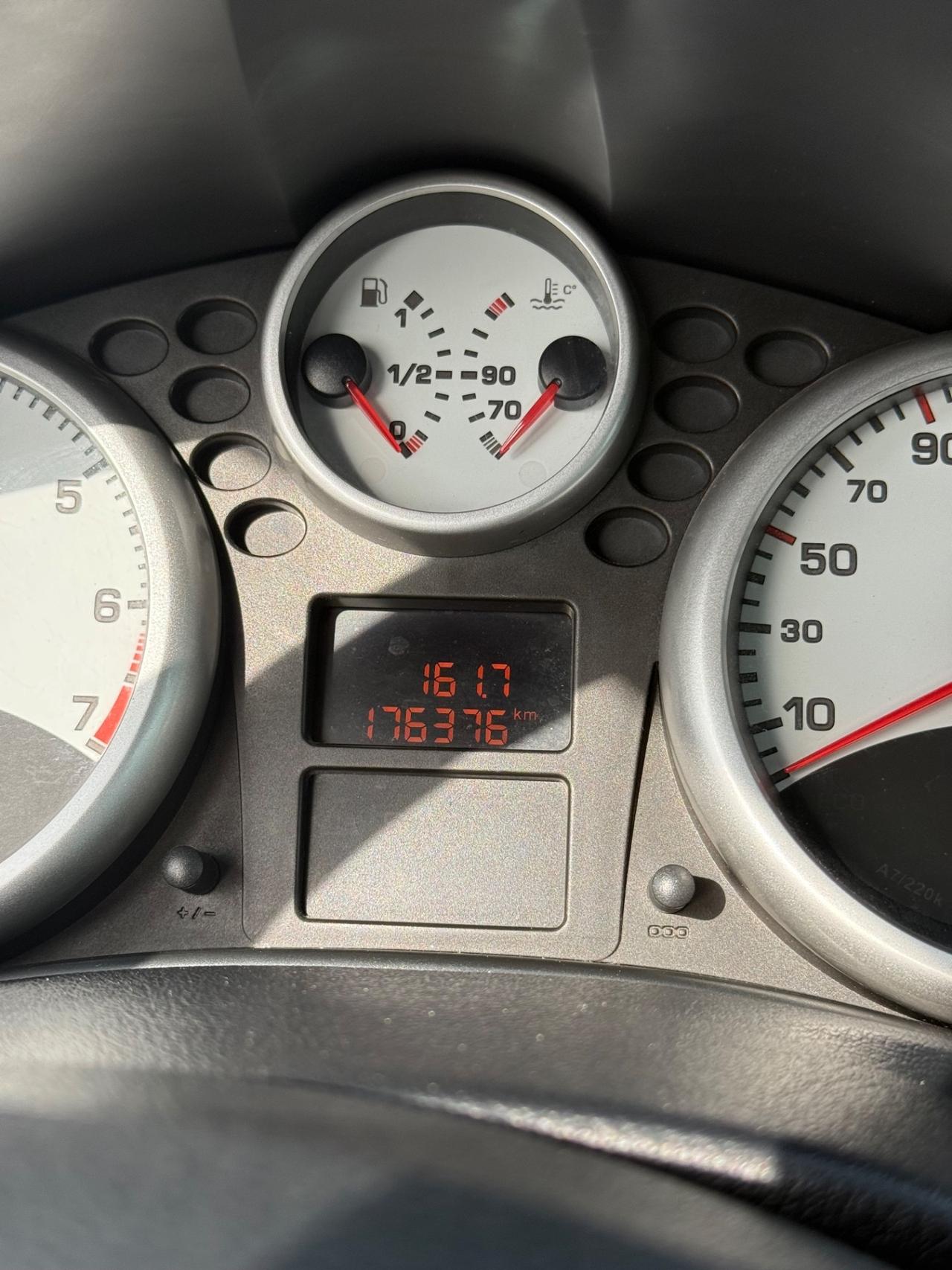 Peugeot 207 1.4 VTi 95CV 5p. XS