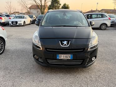 Peugeot 5008 1.6 HDi 112CV cambio robotizzato Tecno