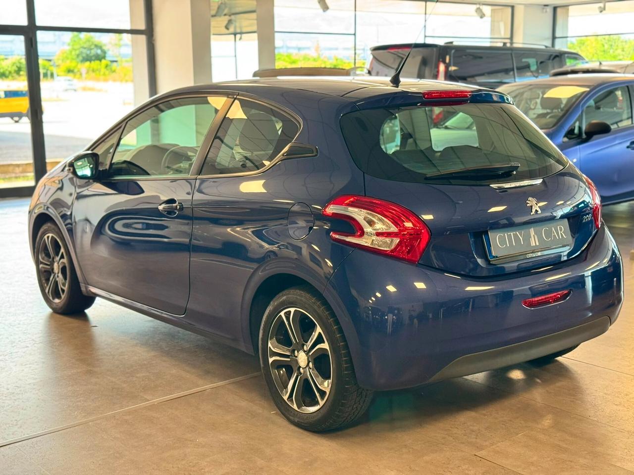 Peugeot 208 1.4 HDi 68 CV 3 porte Allure non e predisposta della cinghia a bagno d'olio