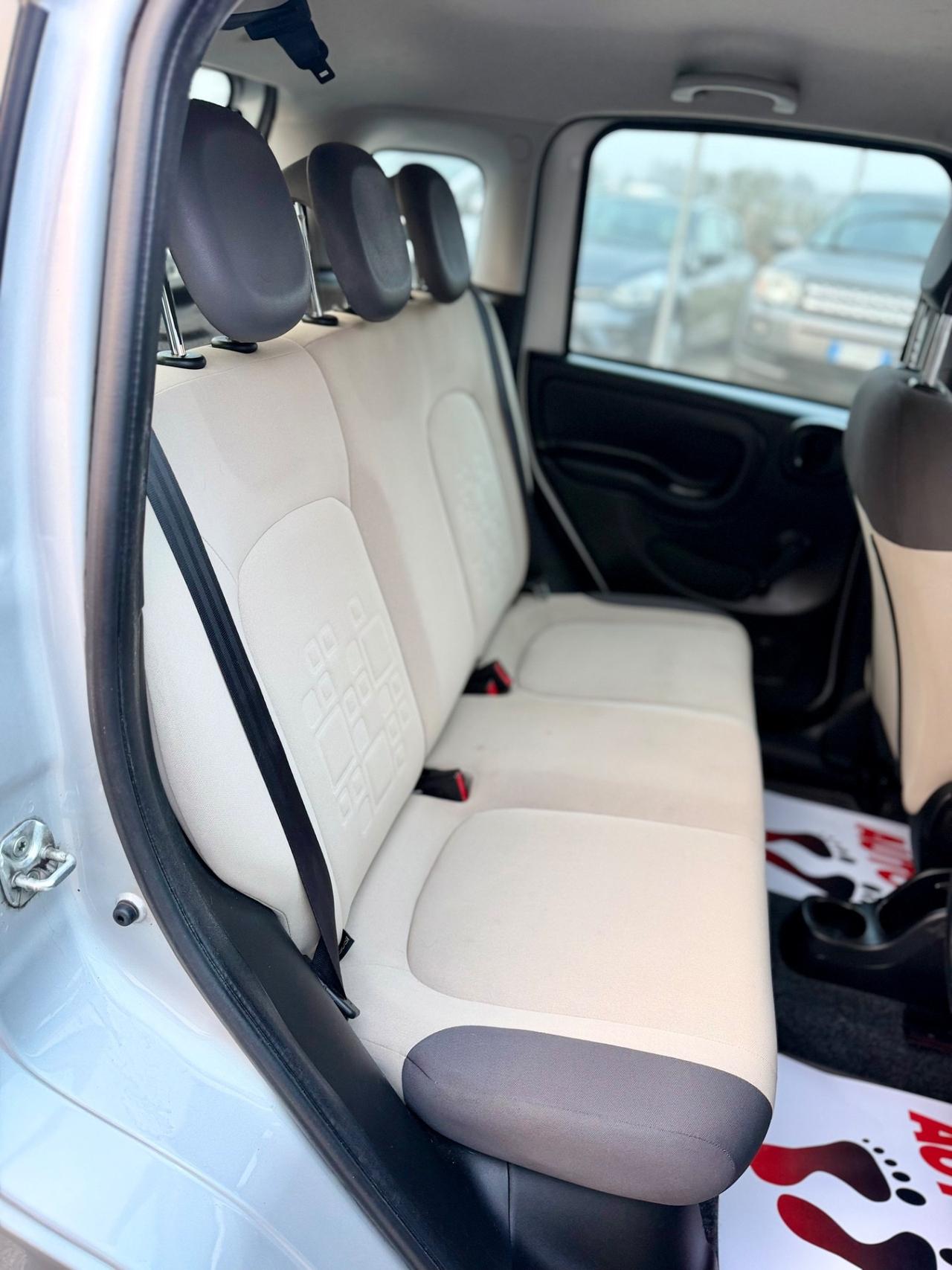 Fiat Panda 2013 1.2 Lounge km solo 120,000 ok neopatentati ! ! !