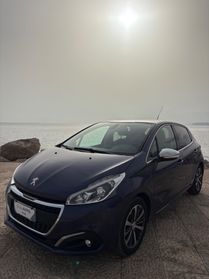 Peugeot 208 già omologata per disabili Allure