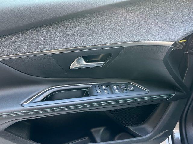 PEUGEOT 5008 BlueHDi 130 S&S EAT8 Allure Pack da?259,00 mensili