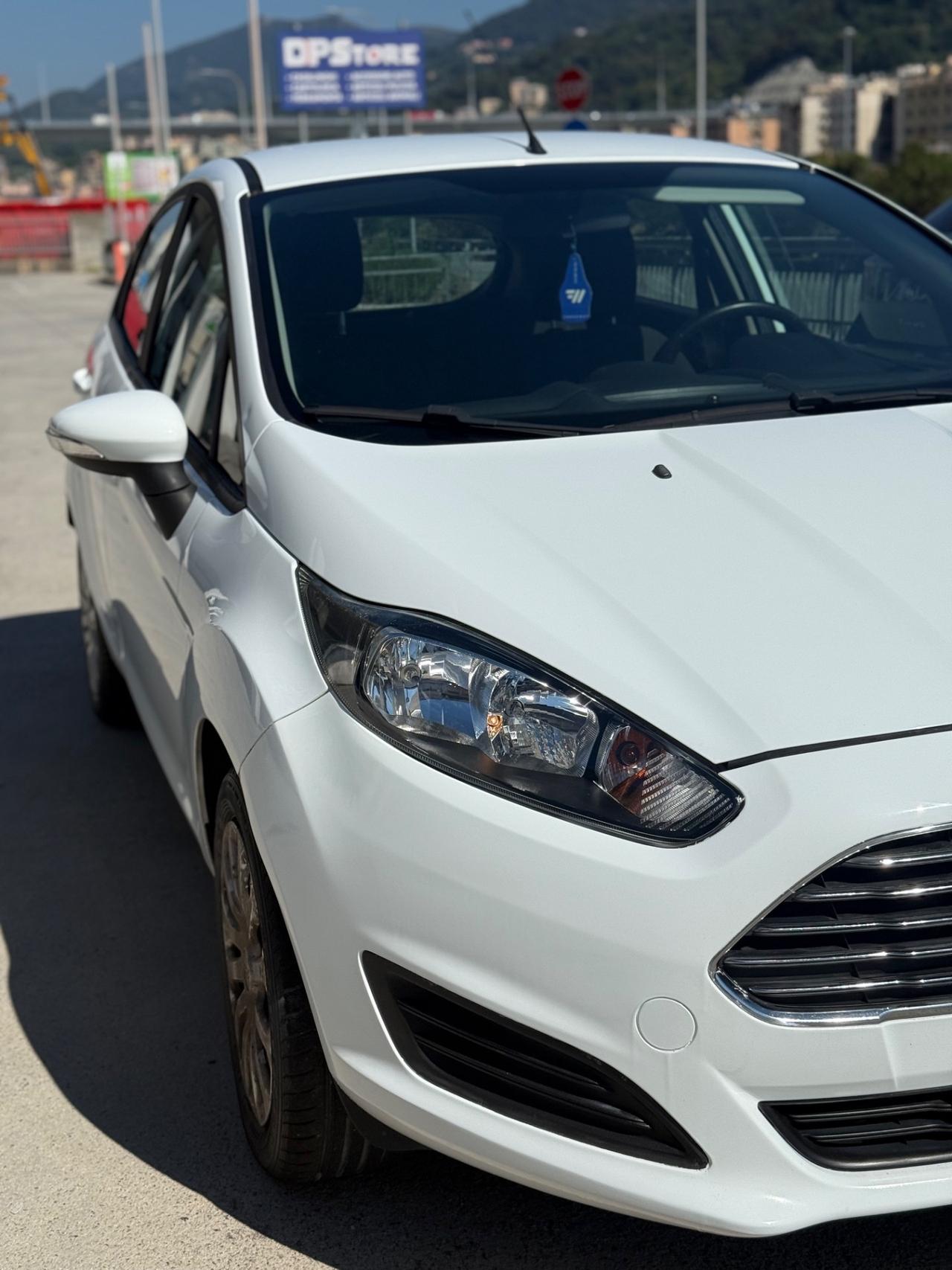 Ford Fiesta 1.2 60CV 5 porte Titanium unico pro. 30.000km