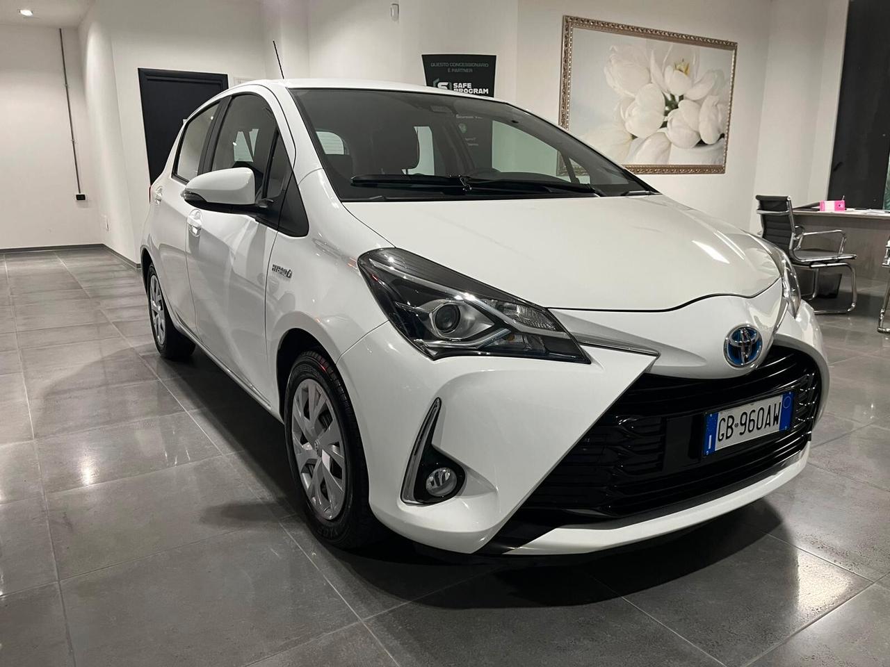 Toyota Yaris 1.5 Hybrid 5 porte Business