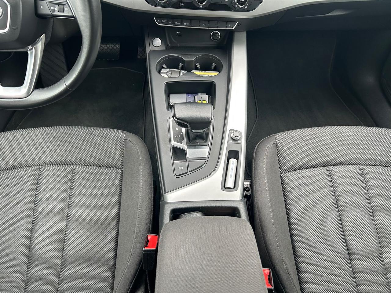 Audi A4 Business 2.0 30 TDI MHEV #9673