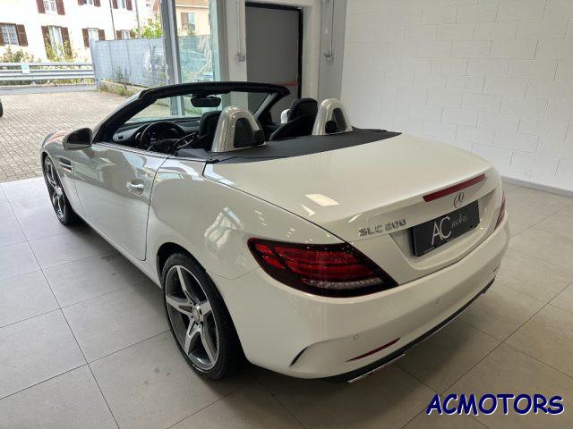 MERCEDES-BENZ SLC 200 AMG line