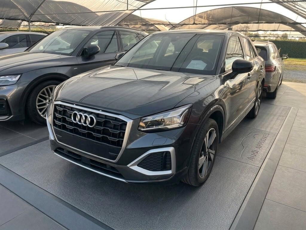 Audi Q2 30 TFSI Business Advanced