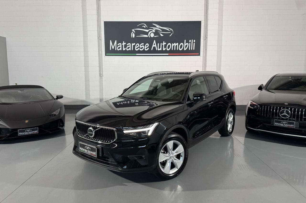 Volvo XC40 B3 MILD HYBRID CORE auto 2.0cc 163cv CarPlay Finanziabile
