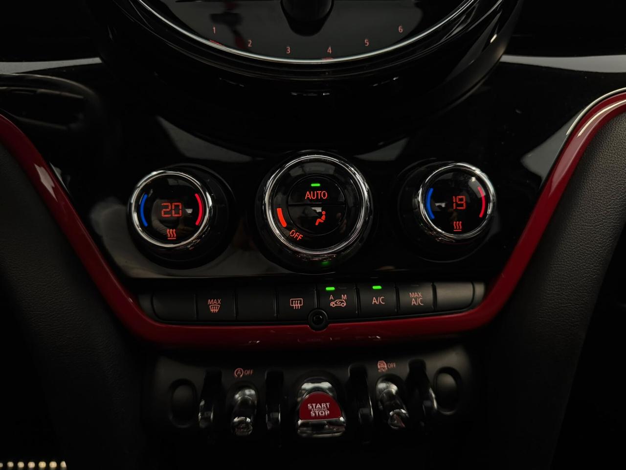 Mini Cooper SD Countryman 2.0 Business Automatica