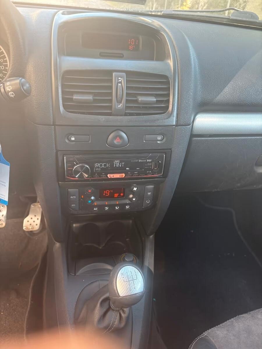 Renault Clio RS 2.0 16V Renault Sport