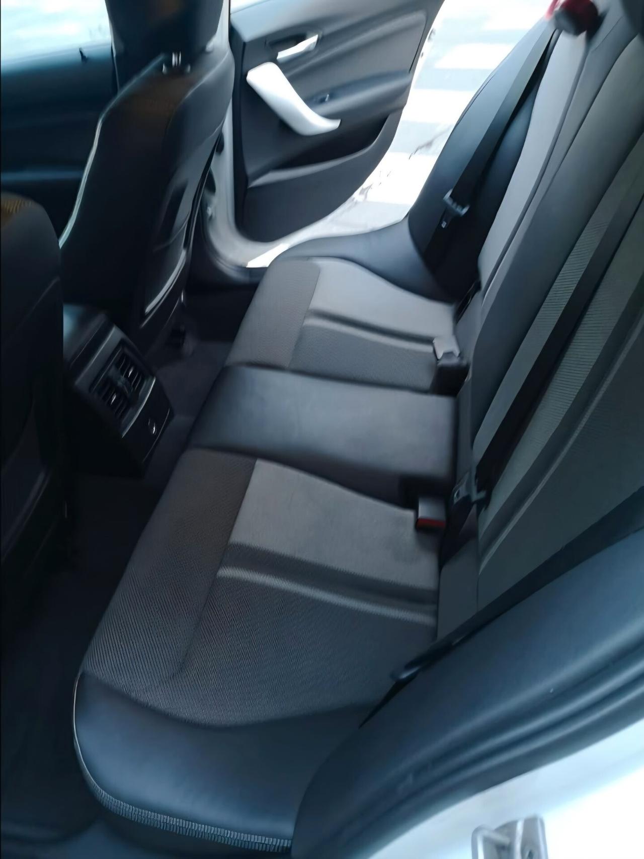 Bmw 116 116d 5p. Urban