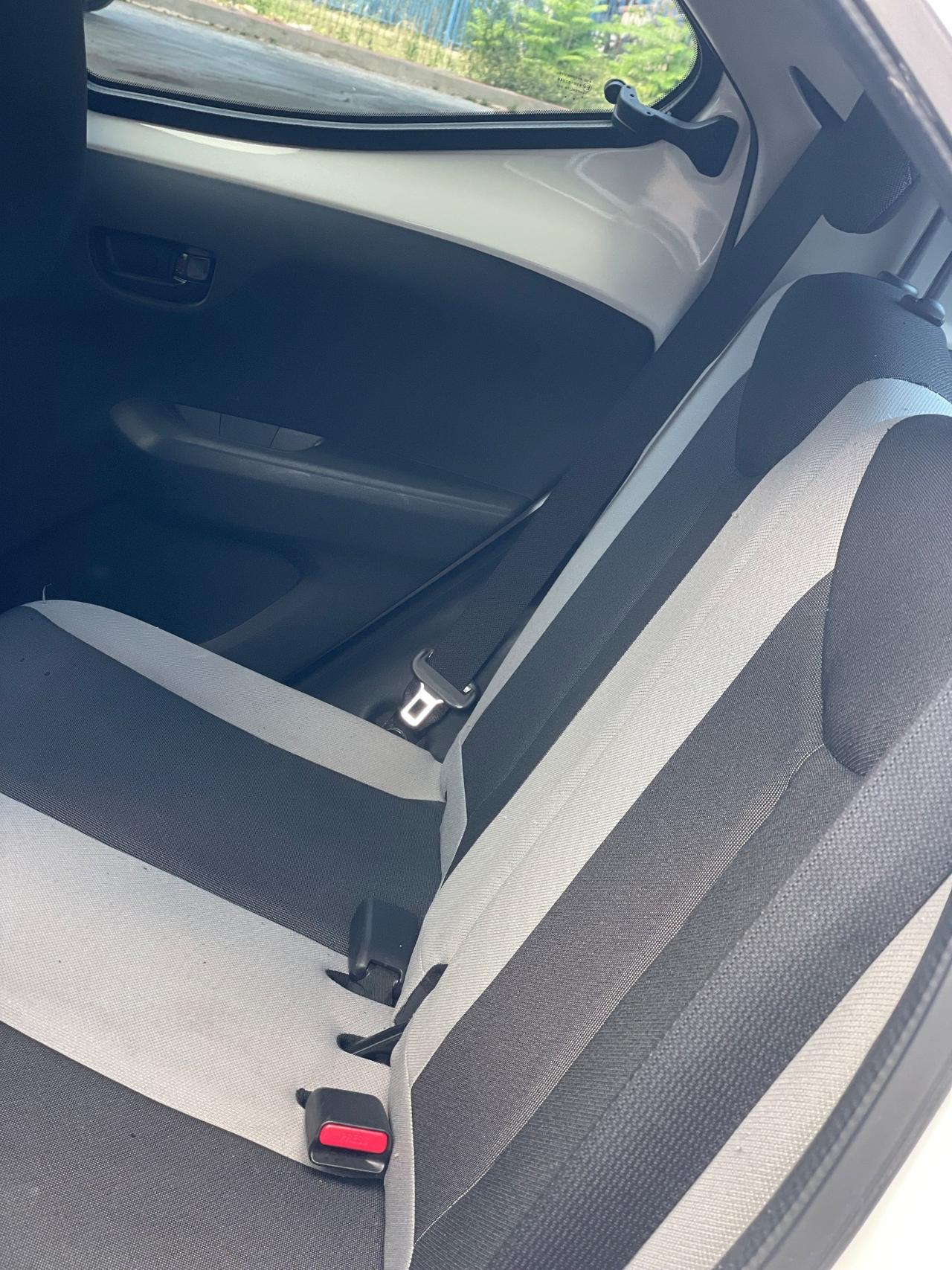 Toyota Aygo 1.0 VVT-i 69 CV 5 porte x-cool