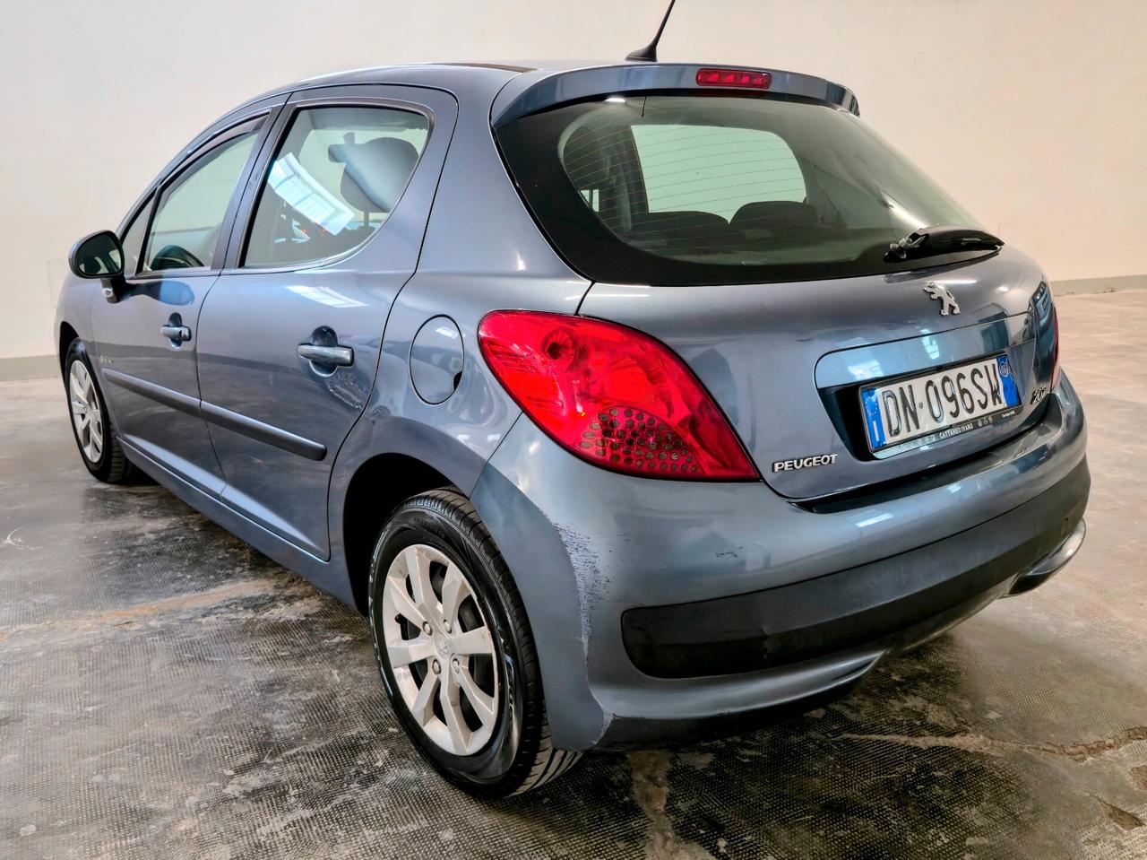 Peugeot 207