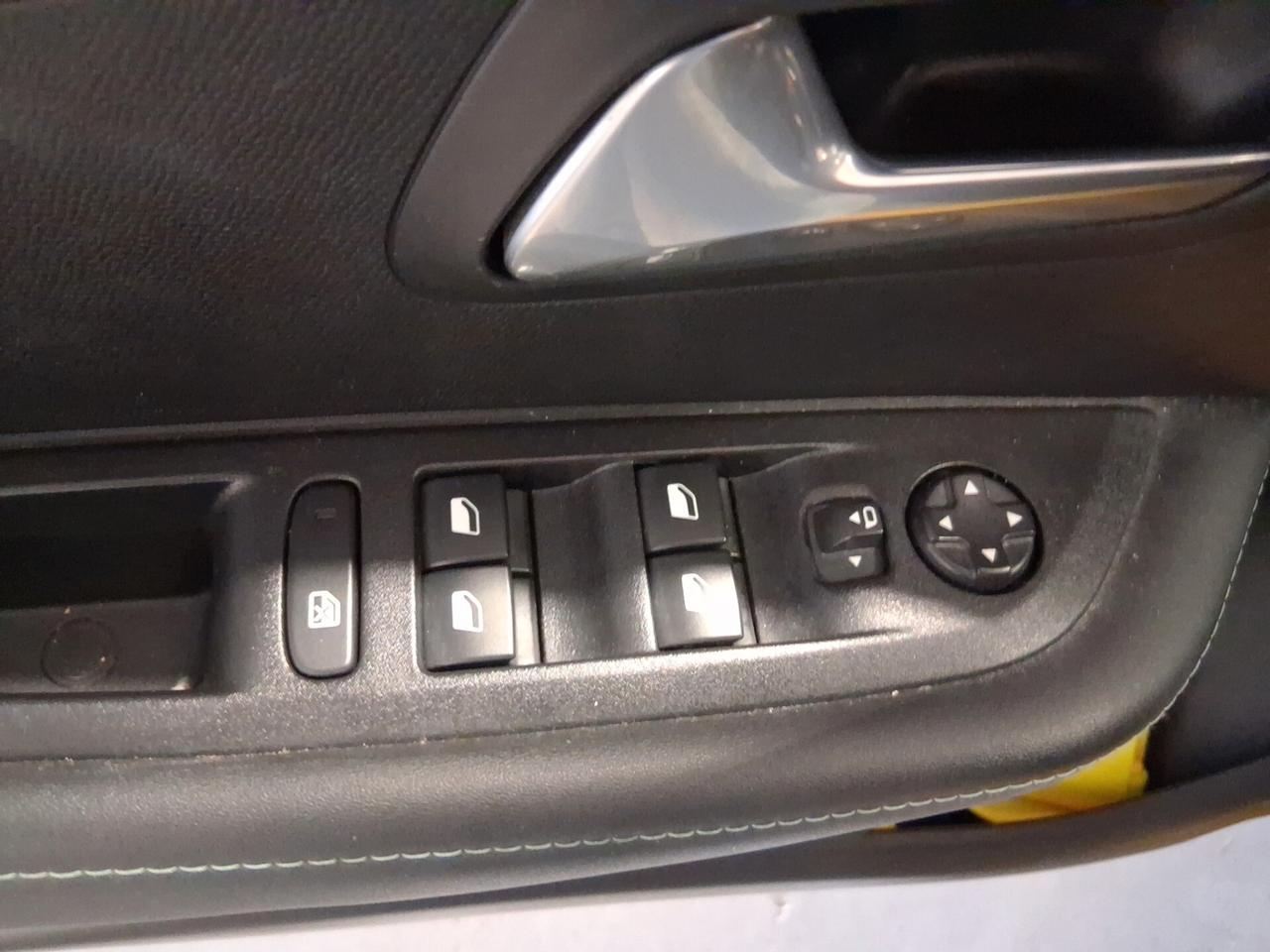 Peugeot 208 PureTech 75CV Stop&Start 5 porte Allure Pack