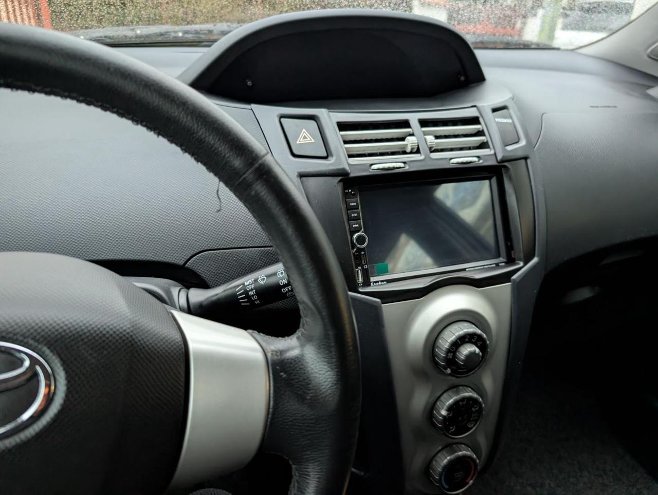 Toyota Yaris 1.3 5 porte Sol