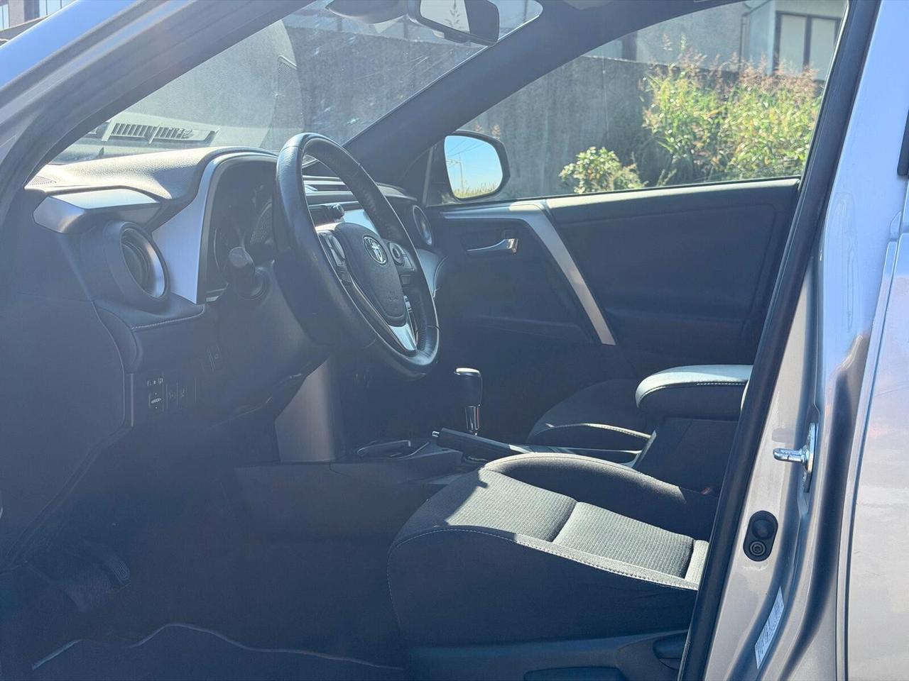 Toyota RAV 4 RAV4 2.5 Hybrid 2WD Lounge